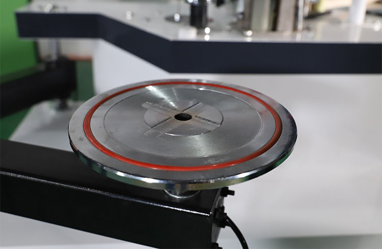 M&aacute;y viền mini cạnh