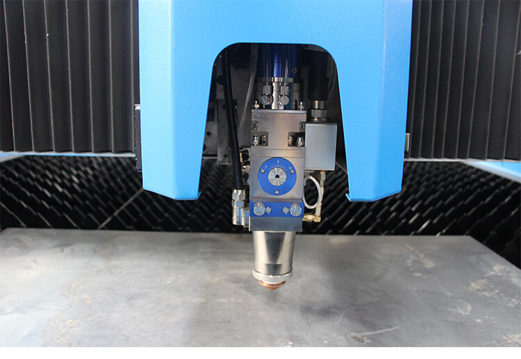 M&aacute;y cắt laser sợi quang 6025