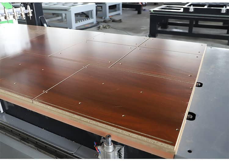 M&aacute;y tạo cửa tủ