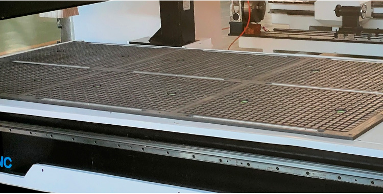 C&oacute; thể h&uacute;t v&agrave; kẹp b&agrave;n