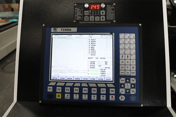 Hệ thống m&aacute;y cắt tương đương CNC