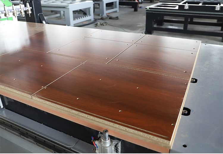 CNC Router Cắt MDF