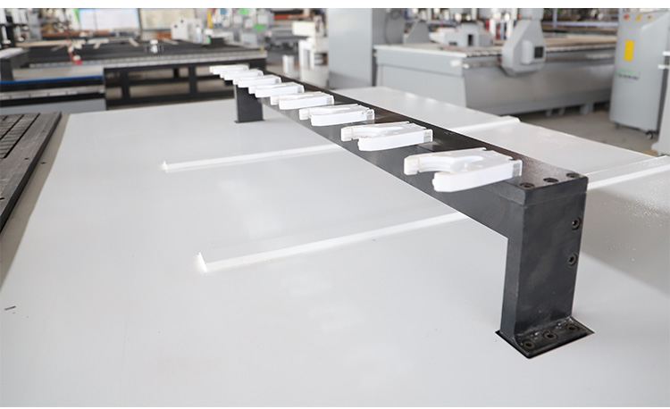 M&aacute;y định tuyến tự động