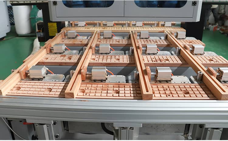 CNC M&aacute;y phay Khe gỗ rắn23