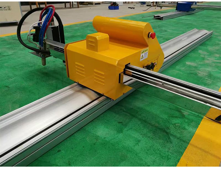 Gi&aacute; cắt cnc cầm tay cnc plasma