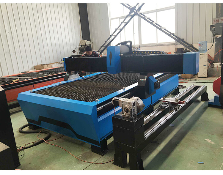 M&aacute;y cắt / m&aacute;y cắt plasma với trục quay