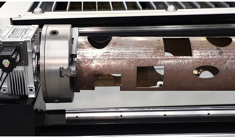 M&aacute;y cắt plasma trục quay gắn b&ecirc;n