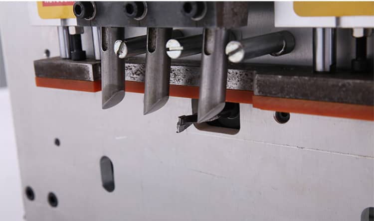 M&aacute;y l&agrave;m lỗ cho gỗ