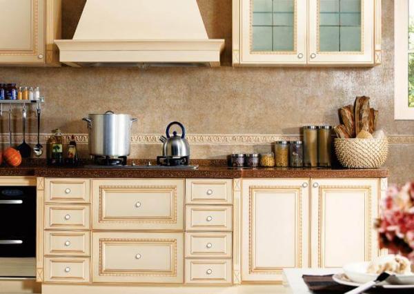 M&aacute;y cửa tủ