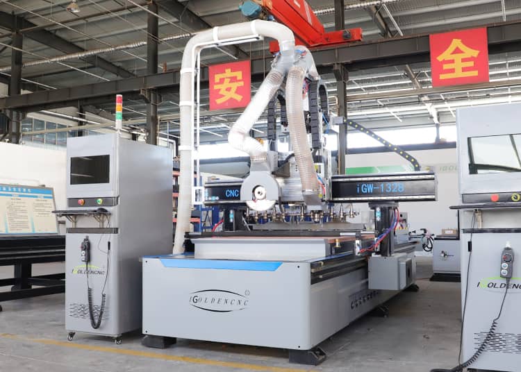 M&aacute;y cắt gỗ CNC