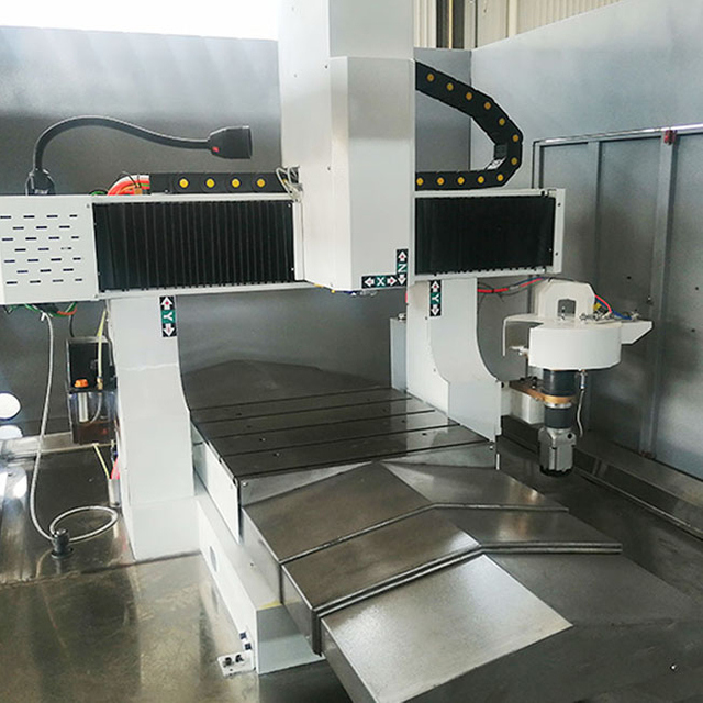 Máy khắc CNC nhỏ ATC được bao quanh hoàn toàn