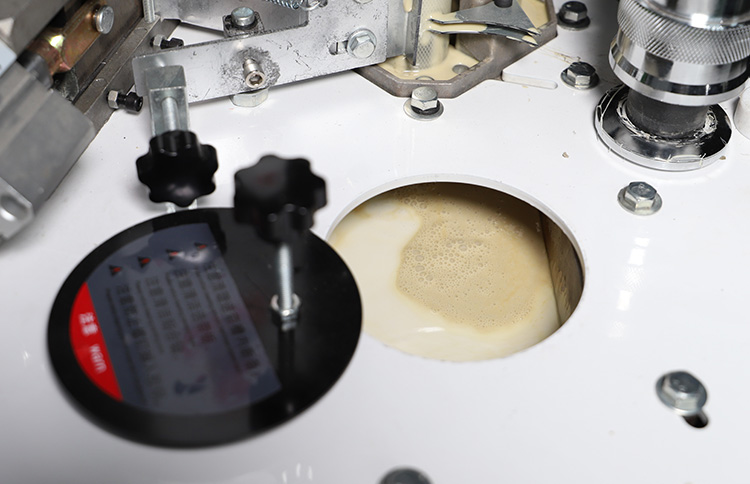 B&aacute;n m&aacute;y cạnh