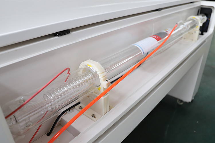 M&aacute;y laser CO2 chất lượng cao