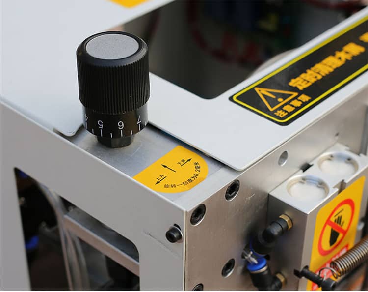 M&aacute;y khoan v&aacute;n &eacute;p