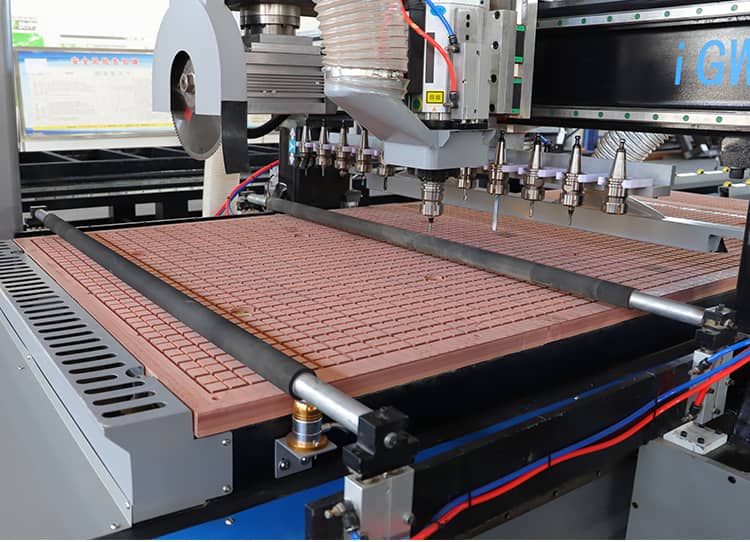 M&aacute;y cắt gỗ CNC