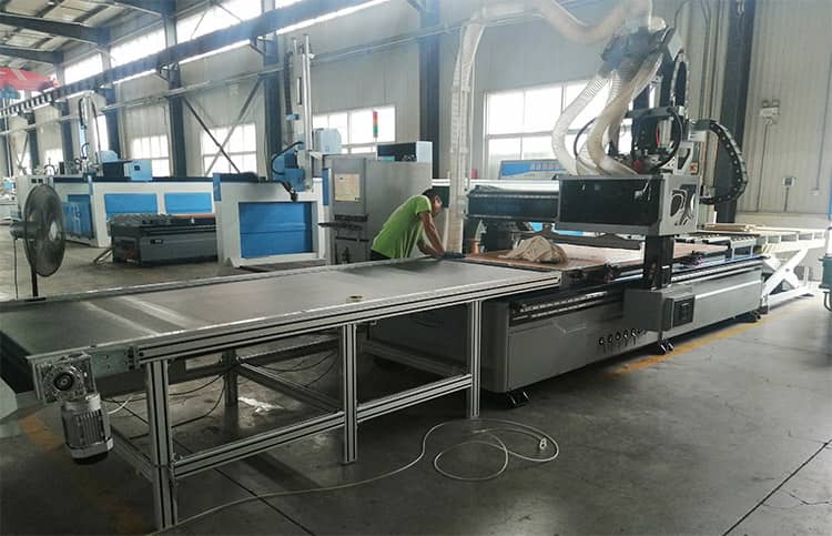 M&aacute;y CNC cho tủ bếp